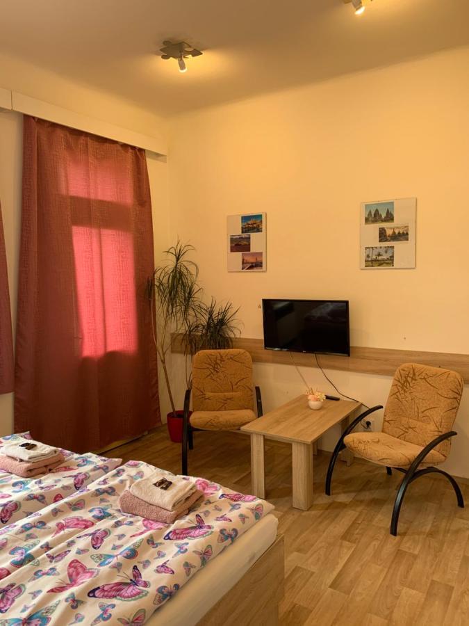 Penzion Mar Χράντεκ Κράλοβε Εξωτερικό φωτογραφία